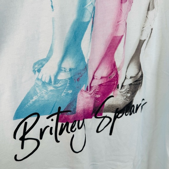 Britney Spears NWT Large T-shirt light blue - Picture 7 of 7